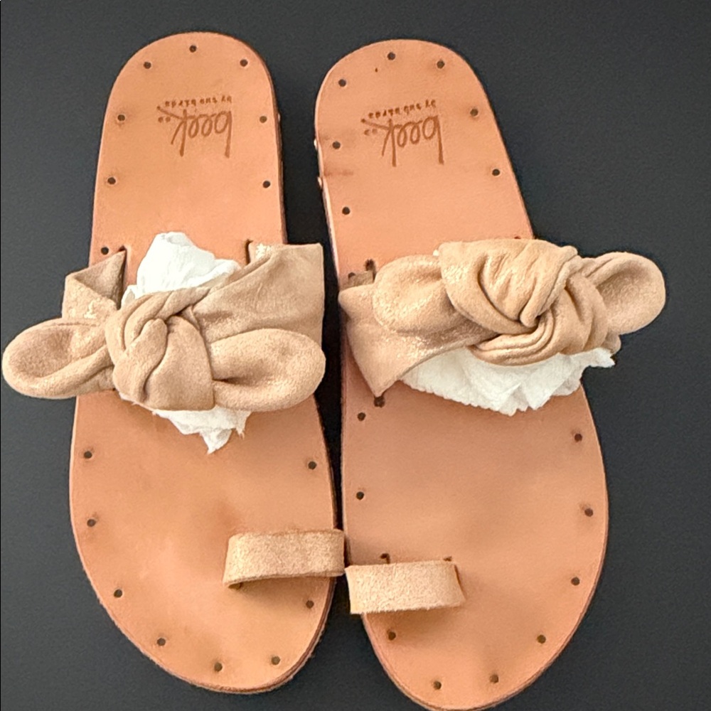 Beek Women's Knotted Sandals in Tan